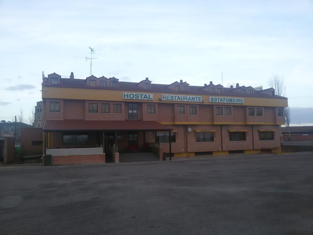 Hostal Botafumeiro Mota del Marqués Eksteriør billede